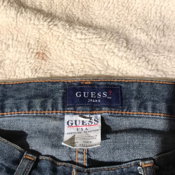 GUESS CAPRIS 30 - Picture 2 of 2